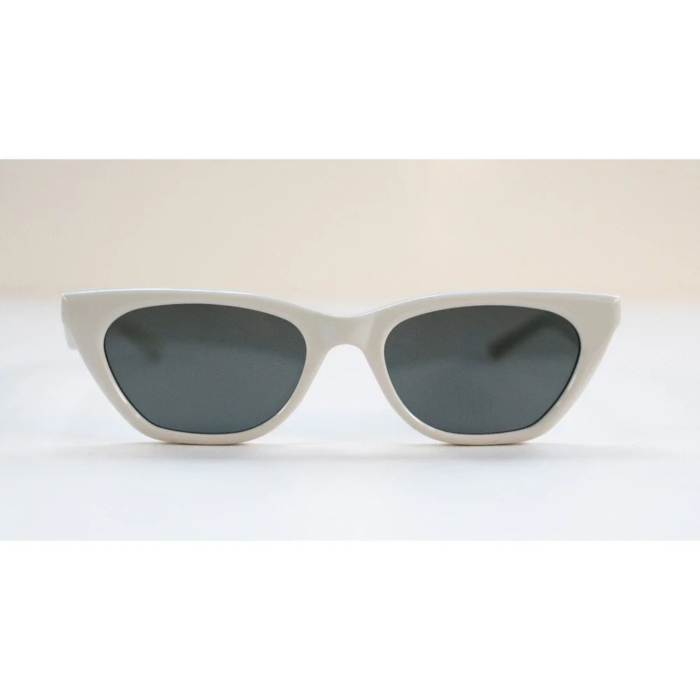 Authentic‎ Gentle Monster x Maison Margiela Paris - MM208 Light Grey Sunglasses